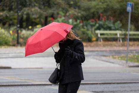 Näin myräkkä jatkuu tänään – meteorologilta painava varoitus