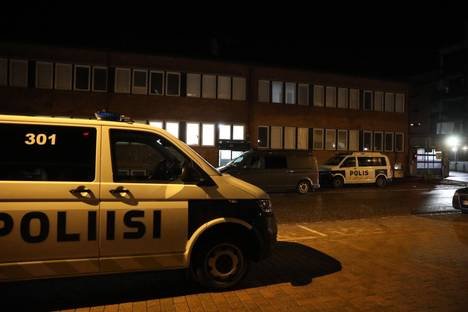Poliisi selvittää epäselvää kuoleman­tapausta Helsingin Herttoniemen­rannassa