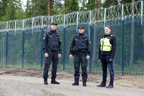 Itärajan esteaita on valmis Kainuussa – tältä se näyttää