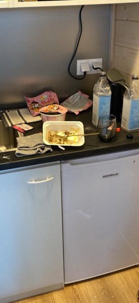 Biðlar til ferðamanna að bæta umgengni – Sýnir myndir af ótrúlegum sóðaskap