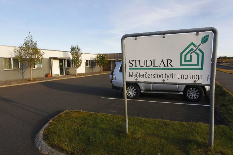 Tveir starfsmenn með stöðu sakbornings vegna bruna á Stuðlum