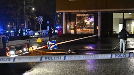 15-vuotias poika kuoli ravintolan terassilla – auto ajoi päälle