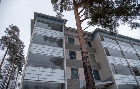 T&auml;m&auml; Savonlinnan j&auml;rkytt&auml;v&auml;st&auml; perhe&shy;surmasta tiedet&auml;&auml;n