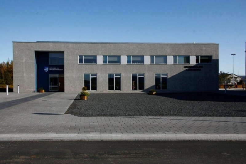 Hundaeigandi vísar hörðum ásökunum í garð hundsins hans á bug – Sveitarstjórinn bannaði hundahaldið án tilskilinnar heimildar