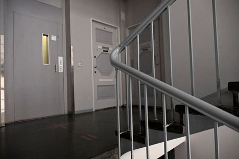 N&auml;in 16-vuotiaan teinipojan ep&auml;ilty ampuja k&auml;ytt&auml;ytyy oikeudessa &ndash; tuomarilta heti huomautus yleis&ouml;lle