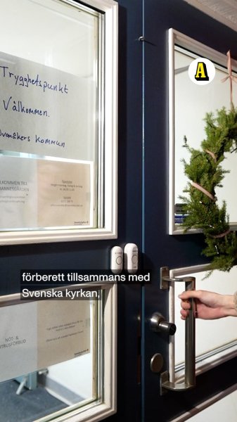 Fr&auml;mmande man f&ouml;rs&ouml;kte locka in barn i bil