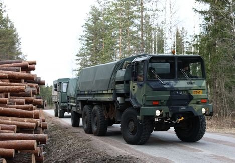 Vaaratiedotetta lennokeista ei annettu – syy: Ilmavoimat ei kertonut muille viranomaisille