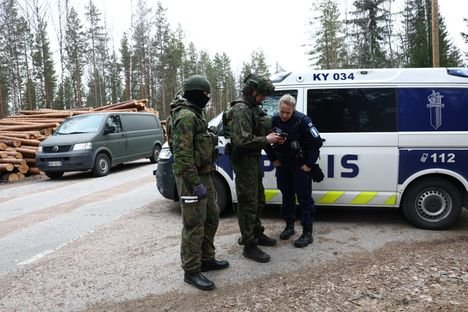 Vaaratiedotetta lennokeista ei annettu – syy: Ilmavoimat ei kertonut muille viranomaisille