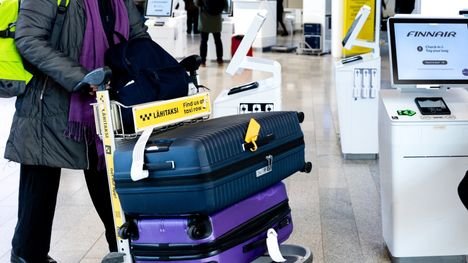 Intialainen vaikuttaja julkaisi videon Helsinki-Vantaalta – riemu repesi kommenttikentässä