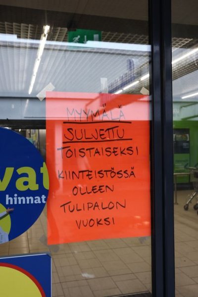 Kontulan ostos&shy;keskuksen raju tulipalo: Mies ehti soittaa h&auml;t&auml;keskukseen ennen kuolemaansa