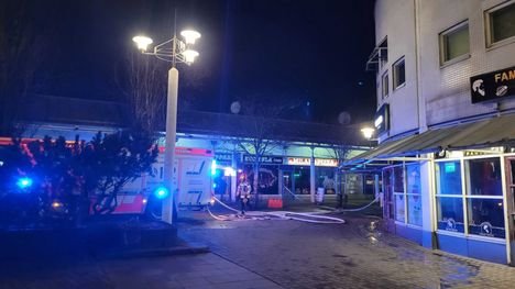 Kontulan ostos&shy;keskuksen raju tulipalo: Mies ehti soittaa h&auml;t&auml;keskukseen ennen kuolemaansa