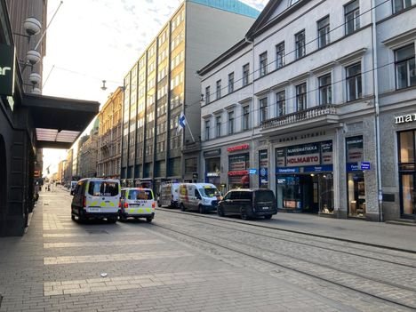 Roistot rys&auml;yttiv&auml;t koru&shy;liikkeeseen keskell&auml; Helsinki&auml; &ndash; nyt puhuu omistaja: &rdquo;Paikka on kaaoksessa&rdquo;