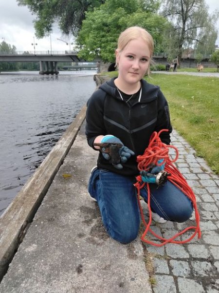 Venla, 11, uitti magneettia vedess&auml; &ndash; pintaan nousi odottamaton yll&auml;tys