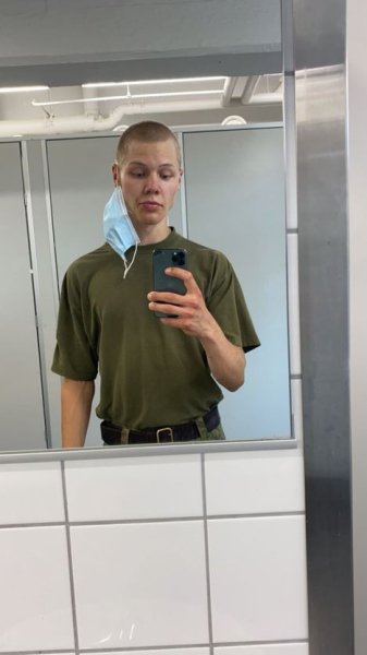 Otto, 23, lihoi armeijassa 30 kiloa &ndash;&thinsp;kuvat n&auml;ytt&auml;v&auml;t rajun muutoksen